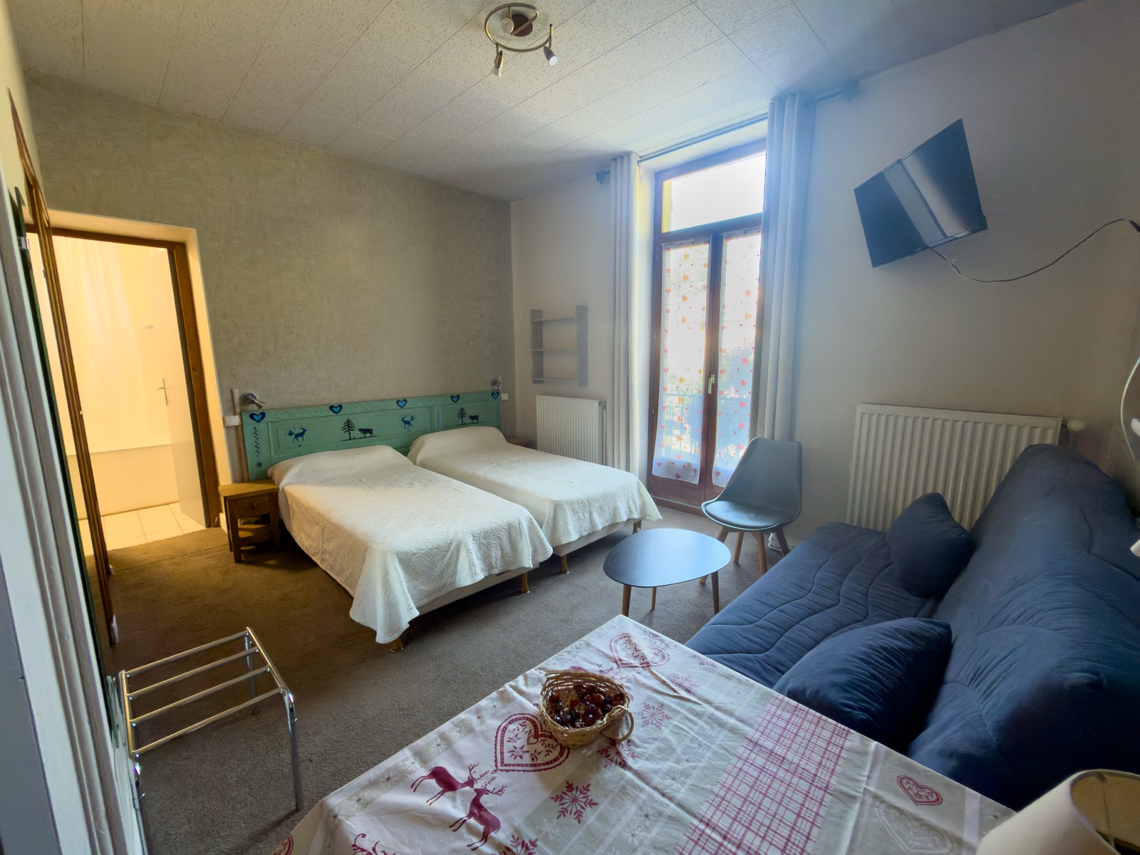 Comfort Plus room with sitting area and balcony access, Hôtel des Alpes in Brides-les-Bains